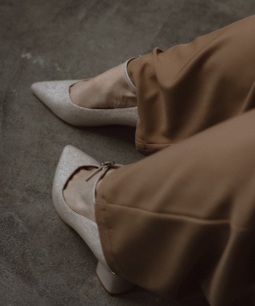 et.UNiVER（エトユニベール）の「Sparkle chunky pumps（パンプス・レディース・ブラック/ベージュ/グレー・LL/L/M/S）」の9枚目の写真