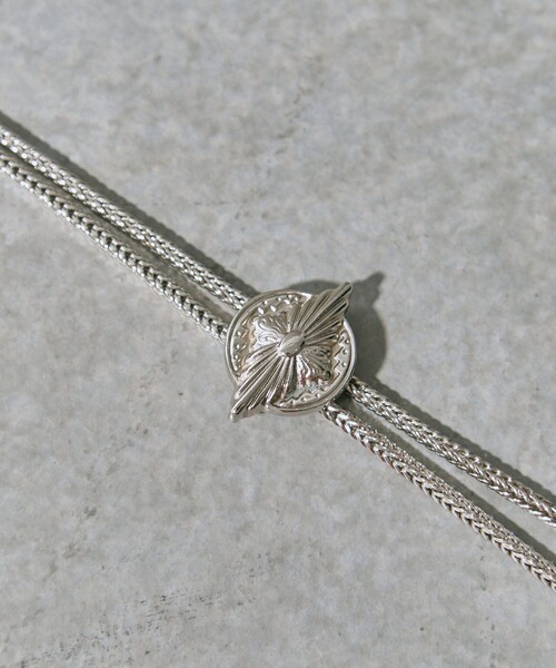 TOGA PULLA（トーガ　プルラ）の「【TOGA PULLA/トーガプルラ】Metal concho loop tie/メタルコンチョループタイ（ネックレス・レディース・シルバー・FREE）」の8枚目の写真