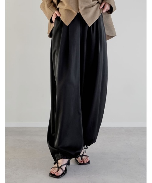 Re:EDIT（リエディ）の「[2026S/S COLLECTION][低身長/高身長サイズ有]マットサテン裾ドロストバルーンワイドパンツ（その他パンツ・レディース・モカ/ピンク/アイボリー/ブラック・LARGE/TALL/MEDIUM/SHORT）」の7枚目の写真