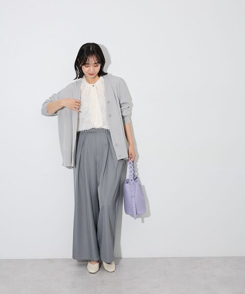 Green　Parks（グリーンパークス）の「ここちニットVネックカーディガン（カーディガン/ボレロ・レディース・ホワイト系その他2/ブルー/グレー/ピンク/ブラック・FREE）」の22枚目の写真