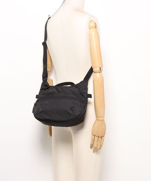 Gramicci（グラミチ）の「【63】【GRAMICCI】FIELD SACOCHE（ショルダーバッグ・メンズ・グリーン/ブラック・FREE）」の10枚目の写真