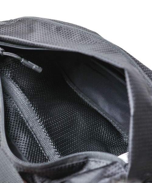 Gramicci（グラミチ）の「【63】【GRAMICCI】FIELD SACOCHE（ショルダーバッグ・メンズ・グリーン/ブラック・FREE）」の5枚目の写真