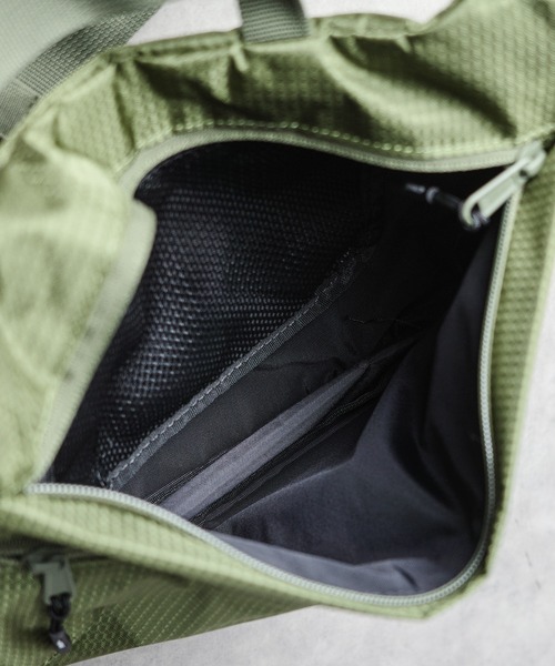 Gramicci（グラミチ）の「【63】【GRAMICCI】FIELD SACOCHE（ショルダーバッグ・メンズ・グリーン/ブラック・FREE）」の17枚目の写真
