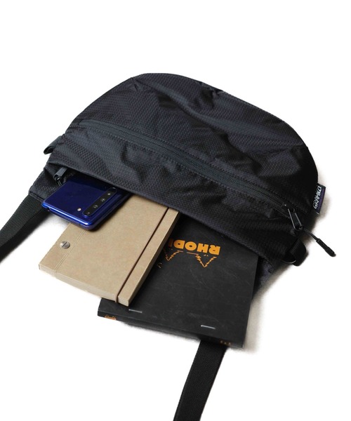 Gramicci（グラミチ）の「【63】【GRAMICCI】FIELD SACOCHE（ショルダーバッグ・メンズ・グリーン/ブラック・FREE）」の3枚目の写真