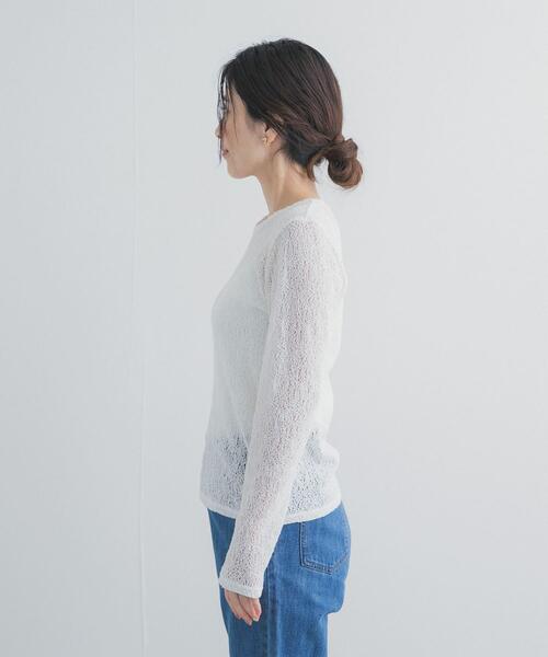 URBAN RESEARCH DOORS（アーバンリサーチドアーズ）の「カーリーラッセルレースロングスリーブTシャツ | レースインナー/レースT/甘め/ロンT（Tシャツ/カットソー・レディース・オフホワイト/ブラック・FREE）」の6枚目の写真