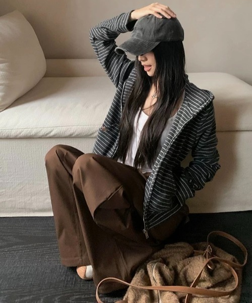 CELENA BEATS（セレナビーツ）の「ボーダー ジッパー フーディー パーカー（パーカー・レディース・ブラック・S/L/M）」の5枚目の写真