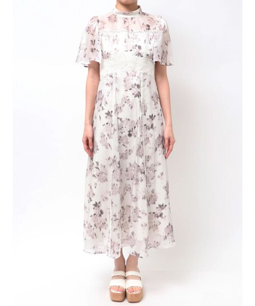 MERCURYDUO(マーキュリーデュオ)の「シャイニープリントレースブロッキングワンピース(ワンピース・レディース・アイボリー/ブルー・MEDIUM/SMALL)」の8枚目の写真