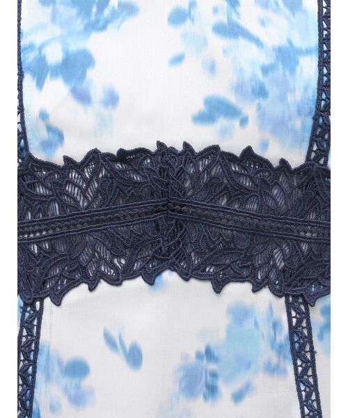 MERCURYDUO(マーキュリーデュオ)の「シャイニープリントレースブロッキングワンピース(ワンピース・レディース・アイボリー/ブルー・MEDIUM/SMALL)」の16枚目の写真