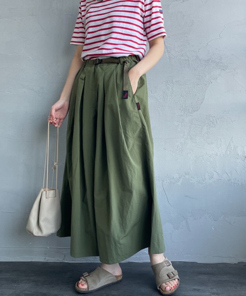 Gramicci（グラミチ）の「[GRAMICCI/グラミチ] ナイロンフレアイージーパンツ（その他パンツ・レディース・オリーブ/ネイビー/ブラック/キャメル・M/S）」の2枚目の写真