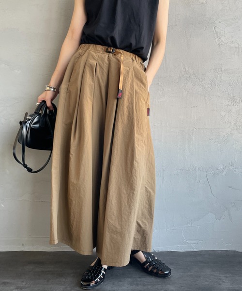 Gramicci（グラミチ）の「[GRAMICCI/グラミチ] ナイロンフレアイージーパンツ（その他パンツ・レディース・オリーブ/ネイビー/ブラック/キャメル・M/S）」の22枚目の写真