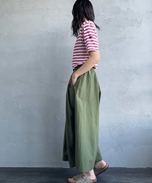 Gramicci（グラミチ）の「[GRAMICCI/グラミチ] ナイロンフレアイージーパンツ（その他パンツ・レディース・オリーブ/ネイビー/ブラック/キャメル・M/S）」の9枚目の写真