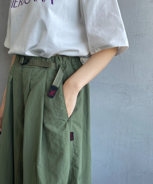 Gramicci（グラミチ）の「[GRAMICCI/グラミチ] ナイロンフレアイージーパンツ（その他パンツ・レディース・オリーブ/ネイビー/ブラック/キャメル・M/S）」の11枚目の写真