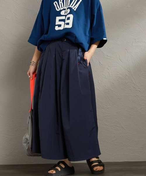 Gramicci（グラミチ）の「[GRAMICCI/グラミチ] ナイロンフレアイージーパンツ（その他パンツ・レディース・オリーブ/ネイビー/ブラック/キャメル・M/S）」の14枚目の写真