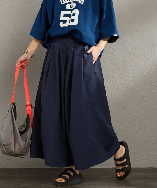 Gramicci（グラミチ）の「[GRAMICCI/グラミチ] ナイロンフレアイージーパンツ（その他パンツ・レディース・オリーブ/ネイビー/ブラック/キャメル・M/S）」の13枚目の写真