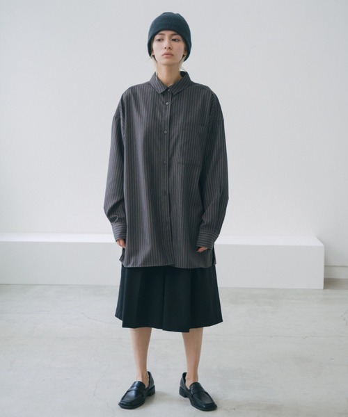 lit(リット)の「Stripe Stitch Over Shirt(シャツ/ブラウス・レディース・グレイッシュベージュ/チャコールグレー・FREE)」の5枚目の写真
