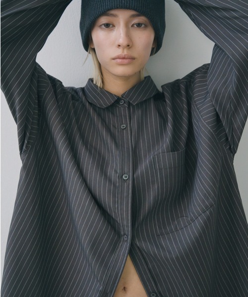 lit(リット)の「Stripe Stitch Over Shirt(シャツ/ブラウス・レディース・グレイッシュベージュ/チャコールグレー・FREE)」の3枚目の写真