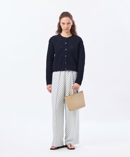 MACKINTOSH PHILOSOPHY（ﾏｯｷﾝﾄｯｼｭ ﾌｨﾛｿﾌｨｰ）の「【LEE4月号/蛯原友里さん着用】ラッケンブースニットカーディガン（カーディガン/ボレロ・レディース・ブルー系その他3/オフホワイト/ダークネイビー・38）」の7枚目の写真