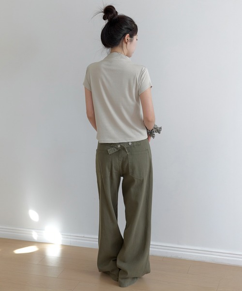 UNE MANSION(ユヌマンション)の「【UNE ORIGINAL】ハーフハイネック3分丈カーディガン(Tシャツ/カットソー・レディース・ブラック/チャコールグレー/ベージュ・SMALL/MEDIUM)」の14枚目の写真