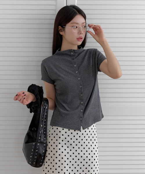 UNE MANSION(ユヌマンション)の「【UNE ORIGINAL】ハーフハイネック3分丈カーディガン(Tシャツ/カットソー・レディース・ブラック/チャコールグレー/ベージュ・SMALL/MEDIUM)」の22枚目の写真