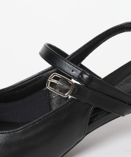 Andemiu（アンデミュウ）の「ポインテッドヒールミュール654747（パンプス・レディース・アイボリー/ブラック・LARGE/MEDIUM）」の9枚目の写真