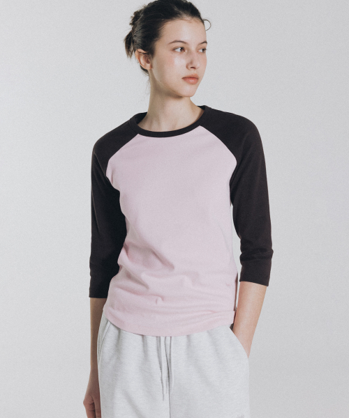 ANDNEEDS（アンドニーズ）の「ANDS raglan long sleeve (pink)（Tシャツ/カットソー・レディース・その他・FREE）」の2枚目の写真