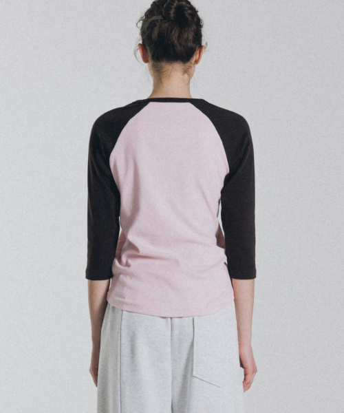 ANDNEEDS（アンドニーズ）の「ANDS raglan long sleeve (pink)（Tシャツ/カットソー・レディース・その他・FREE）」の4枚目の写真