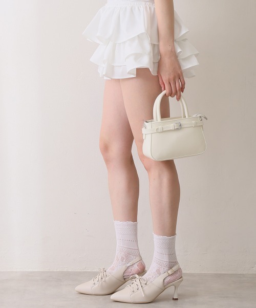 DEMETER(デメテル)の「ポインテッドトゥ レースアップ バックストラップ パンプス(パンプス・レディース・ブラック/ホワイト・LL/L/M/S)」の5枚目の写真
