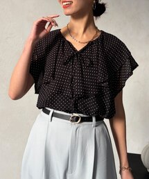 ラッフルブラウス