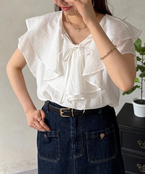 Chez toi(シェトワ)の「ラッフルブラウス(シャツ/ブラウス・レディース・ブラック系その他/オフホワイト/ブラック・FREE)」の4枚目の写真