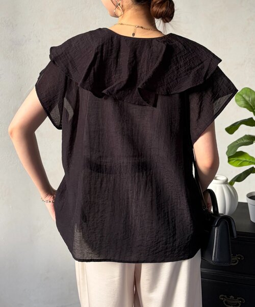 Chez toi(シェトワ)の「ラッフルブラウス(シャツ/ブラウス・レディース・ブラック系その他/オフホワイト/ブラック・FREE)」の15枚目の写真