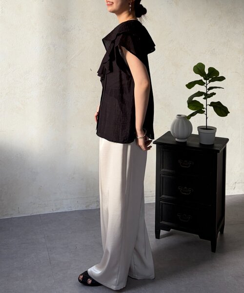 Chez toi(シェトワ)の「ラッフルブラウス(シャツ/ブラウス・レディース・ブラック系その他/オフホワイト/ブラック・FREE)」の18枚目の写真