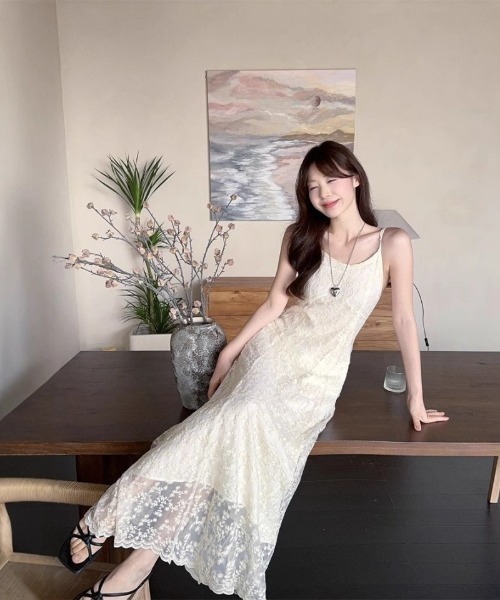 Ritzy(リッツィー)の「レースデザインキャミソールワンピース(ワンピース・レディース・ホワイト・S/M/L/XL)」の1枚目の写真