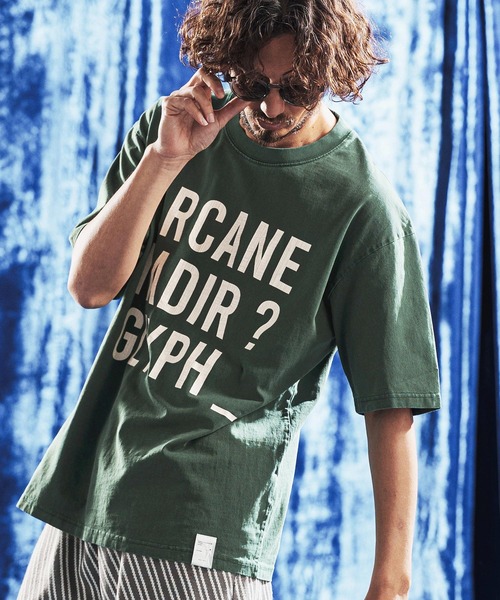 ANGENEHM(アンゲネーム)の「mt10439- Vintage Pigment Logo Printed T-shirt プリントTシャツ(AG06-011scg)(Tシャツ/カットソー・メンズ・ブラック/グリーン/レッド系その他/キナリ・L/M/S)」の3枚目の写真