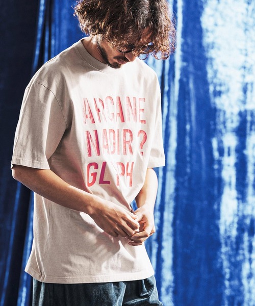 ANGENEHM(アンゲネーム)の「mt10439- Vintage Pigment Logo Printed T-shirt プリントTシャツ(AG06-011scg)(Tシャツ/カットソー・メンズ・ブラック/グリーン/レッド系その他/キナリ・L/M/S)」の6枚目の写真