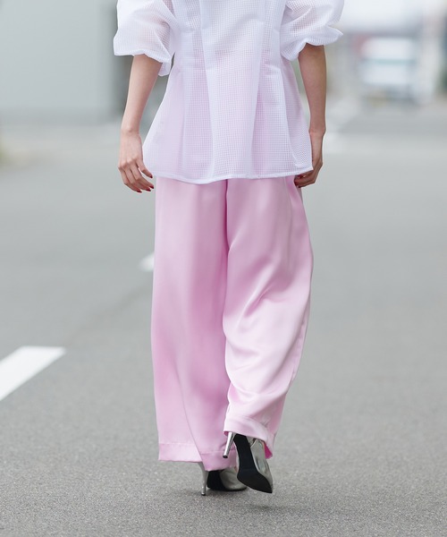 Narcissus(ナルシス)の「【Narcissus】サテンワイドパンツ きれいめ ウエストゴム ストレート(その他パンツ・レディース・ベージュ/ブラック/ピンク・FREE)」の5枚目の写真