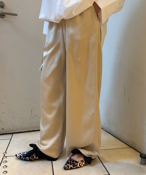 Narcissus(ナルシス)の「【Narcissus】サテンワイドパンツ きれいめ ウエストゴム ストレート(その他パンツ・レディース・ベージュ/ブラック/ピンク・FREE)」の11枚目の写真
