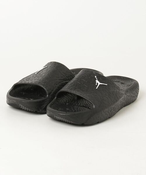 JORDAN BRAND(ジョーダンブランド)の「【別注】ジョーダン ジョーダン フランチャイズ スライド SH 限定コラボ(スニーカー・メンズ・ブラック×ホワイト・25.0cm/26.0cm/27.0cm/28.0cm/29.0cm/30.0cm)」の1枚目の写真