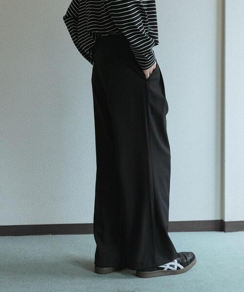 SENSE OF PLACE by URBAN RESEARCH(センスオブプレイスバイアーバンリサーチ)の「『速乾』ドライタッチ2タックワイドパンツ(その他パンツ・メンズ・ネイビー/ライトベージュ/ブラック/チャコールグレー・SMALL/LARGE/MEDIUM)」の12枚目の写真