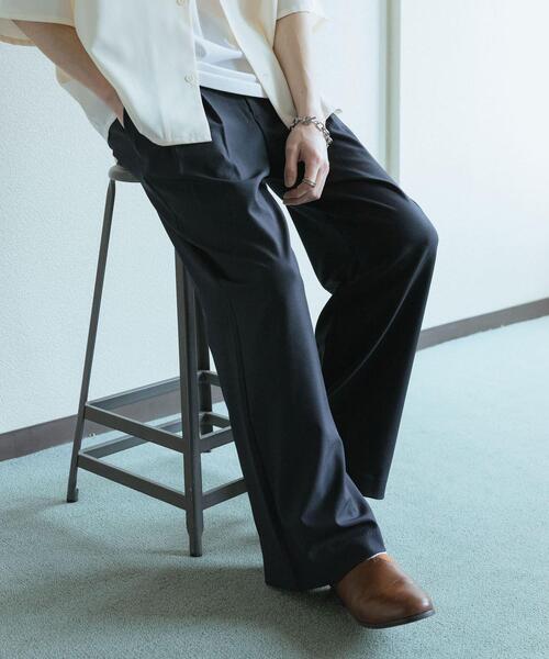 SENSE OF PLACE by URBAN RESEARCH(センスオブプレイスバイアーバンリサーチ)の「『速乾』ドライタッチ2タックワイドパンツ(その他パンツ・メンズ・ネイビー/ライトベージュ/ブラック/チャコールグレー・SMALL/LARGE/MEDIUM)」の10枚目の写真