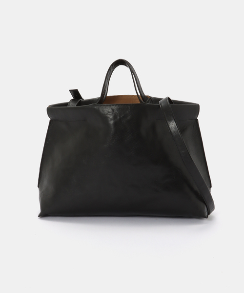 FRAMeWORK(フレームワーク)の「Bea mombaers TUMBLED LEATHER バッグ(ショルダーバッグ・レディース・ブラック/カーキ・FREE)」の1枚目の写真