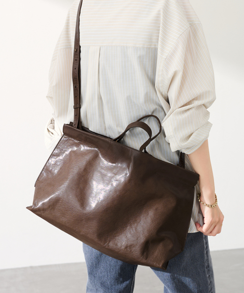 FRAMeWORK(フレームワーク)の「Bea mombaers TUMBLED LEATHER バッグ(ショルダーバッグ・レディース・ブラック/カーキ・FREE)」の15枚目の写真