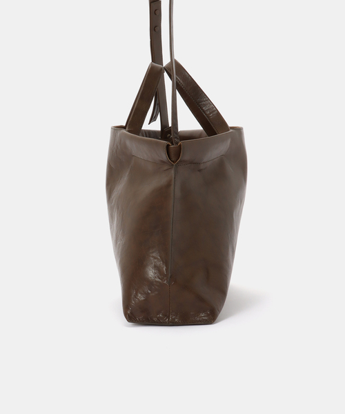 FRAMeWORK(フレームワーク)の「Bea mombaers TUMBLED LEATHER バッグ(ショルダーバッグ・レディース・ブラック/カーキ・FREE)」の11枚目の写真