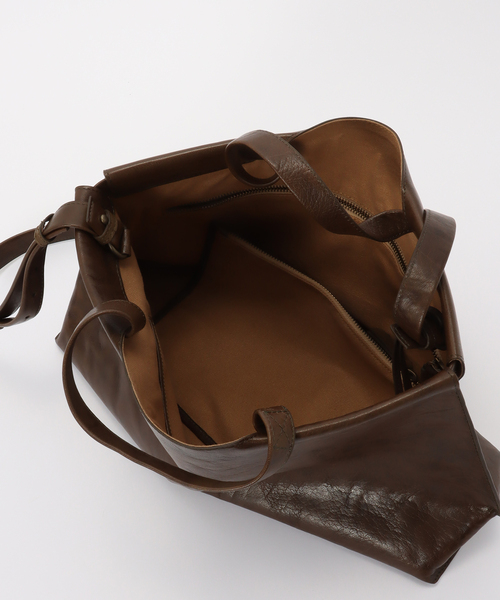 FRAMeWORK(フレームワーク)の「Bea mombaers TUMBLED LEATHER バッグ(ショルダーバッグ・レディース・ブラック/カーキ・FREE)」の8枚目の写真