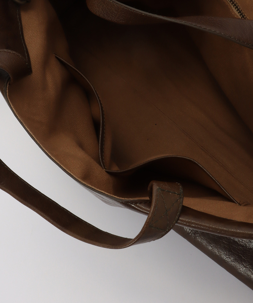 FRAMeWORK(フレームワーク)の「Bea mombaers TUMBLED LEATHER バッグ(ショルダーバッグ・レディース・ブラック/カーキ・FREE)」の5枚目の写真