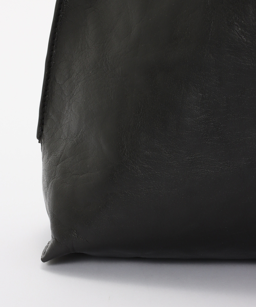 FRAMeWORK(フレームワーク)の「Bea mombaers TUMBLED LEATHER バッグ(ショルダーバッグ・レディース・ブラック/カーキ・FREE)」の19枚目の写真