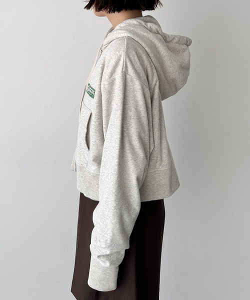 CANAL JEAN(キャナルジーン)の「DISCUS ATHLETIC ショートフルジップフーディー(パーカー・レディース・オートミール/イエロー・ONE SIZE)」の16枚目の写真