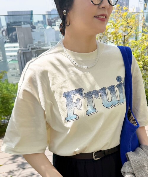 fredy couleur(フレディクルール)の「【FRUIT OF THE LOOM】19/-スラブ天竺FruitロゴT(Tシャツ/カットソー・レディース・サックスブルー/オフホワイト/チャコールグレー・M)」の1枚目の写真