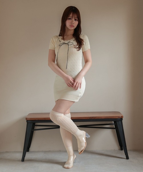 M DOLLY(エムドリー)の「Cable knit elsa ribbon mini dress/ケーブルニットエルサ リボンミニドレス(ワンピース・レディース・ブラック/ホワイト/アイボリー・FREE)」の11枚目の写真