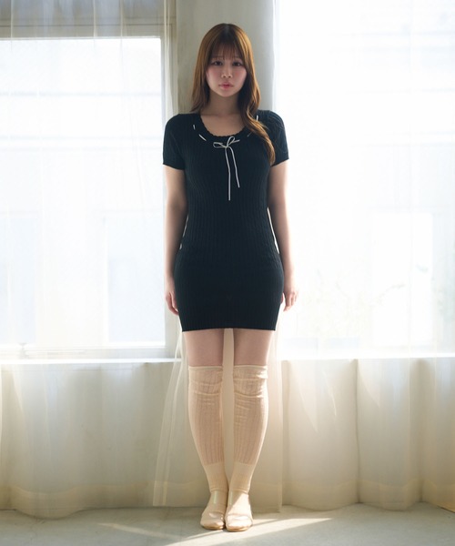 M DOLLY(エムドリー)の「Cable knit elsa ribbon mini dress/ケーブルニットエルサ リボンミニドレス(ワンピース・レディース・ブラック/ホワイト/アイボリー・FREE)」の18枚目の写真
