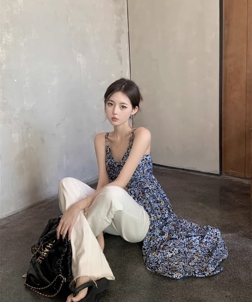 Ritzy(リッツィー)の「花柄 フロントオープン キャミソールワンピース(ワンピース・レディース・ブルー・L/M)」の8枚目の写真